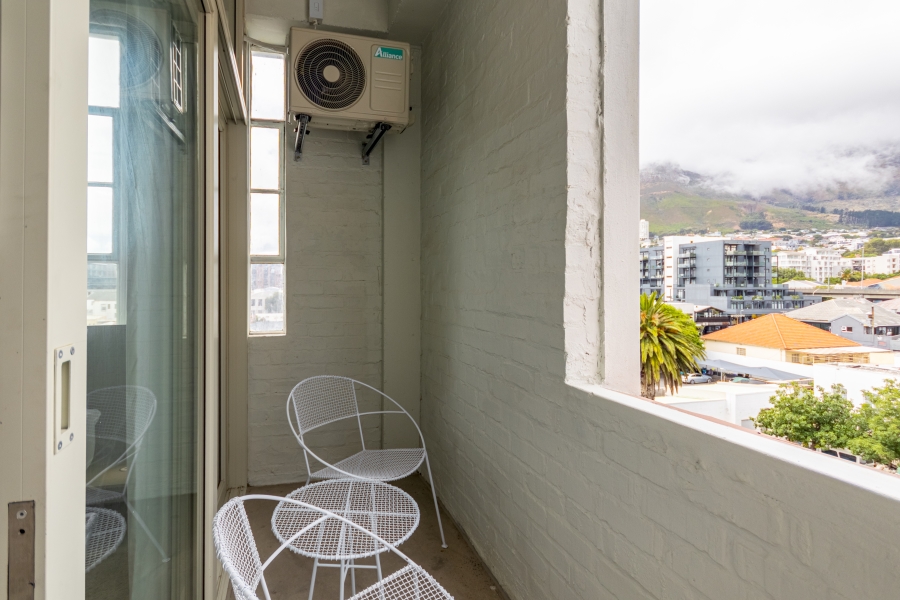 1 Bedroom Property for Sale in Gardens Western Cape